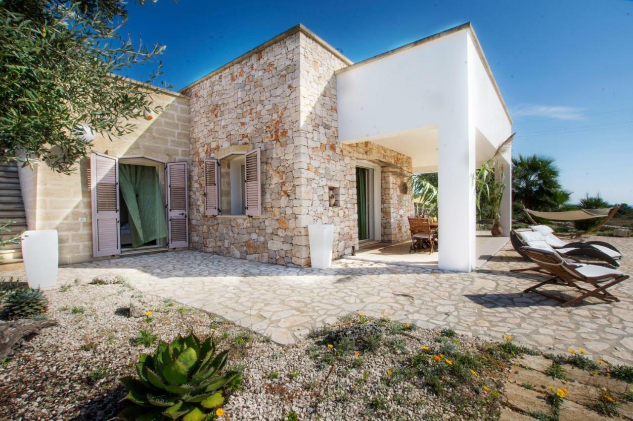 Le Gioie - Villa Macchia Mediterranea - Splendida Villa Vista Mare Immersa Nel Verde Torre Pali Exterior photo